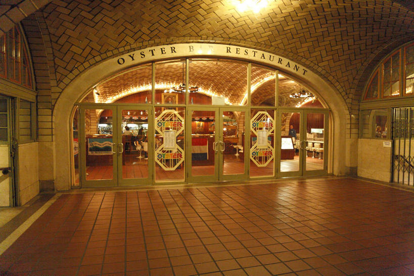 无人,商店,横图,室内,白天,正面,度假,美景,窗户,落地窗,城市风光,城市,照明,纽约,美国,阴影,光线,影子,景观,灯光,曼哈顿,娱乐,商铺,顶灯,中央车站,玻璃窗,灯,灯具,享受,休闲,景色,放松,照亮,北美,北美洲,照明设备,美洲,纽约市,纽约州,帝国之州,帝国州,北亚美利加洲,亚美利加洲,市肆,商号,大广场车站,大中央车站,大中央火车总站,彩图,店铺,美利坚合众国,曼哈顿区,纽约县,曼哈顿岛