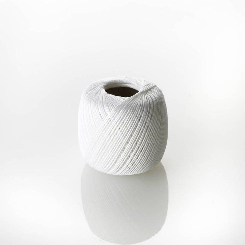 无人,横图,俯视,室内,特写,白天,白色背景,静物,阴影,反射,线,影子,白色,摄影,影棚,线轴,彩图,高角度拍摄,影棚拍摄,拍摄,细线