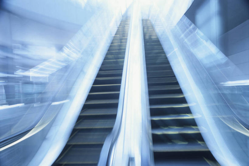 无人,栏杆,横图,室内,白天,仰视,电梯,阴影,朦胧,模糊,光线,影子,电动扶梯,围栏,灯光,自动扶梯,运输工具,护栏,彩图,低角度拍摄,扶手电梯,升降设备,运输带,自动行人电梯,电扶梯