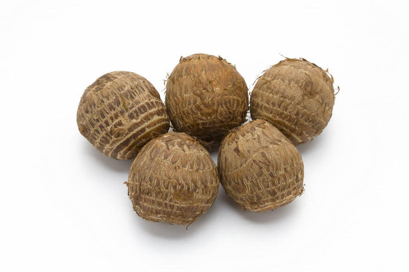 无人,横图,俯视,室内,特写,白天,白色背景,餐桌,桌子,蔬菜,五个,许多,阴影,新鲜,反射,影子,芋头,食品,棕色,食物,毛芋,毛芋头,芋奶,摄影,有机食品,绿色食品,影棚,餐台,青芋,芋子,芋艿,彩图,高角度拍摄,影棚拍摄,拍摄