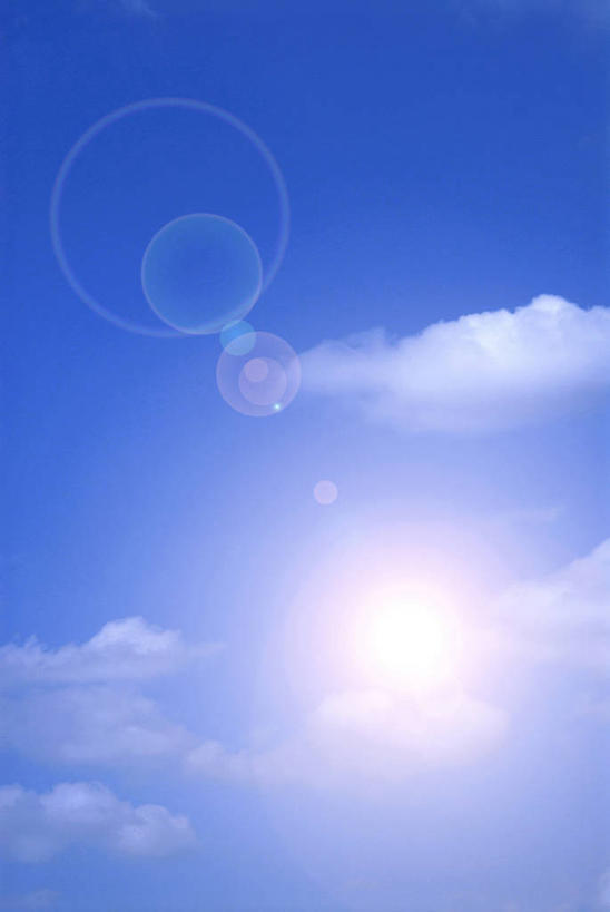 无人,竖图,室外,特写,白天,仰视,光晕,美景,太阳,阴影,光线,圆形,影子,景观,云,云朵,云彩,蓝色,白云,蓝天,天空,阳光,自然,天,景色,晴朗,气象,环形,自然风光,日晕,太阳光晕,晴空,彩图,低角度拍摄