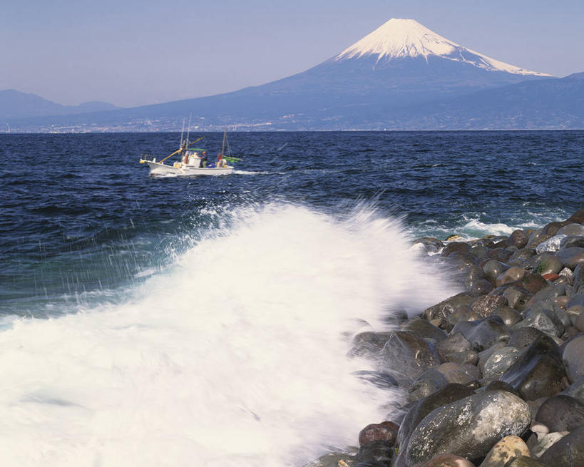 无人,横图,全景,室外,白天,正面,旅游,度假,海浪,火山,石头,美景,山,天际线,雪,雪山,大雪,轮船,船,富士山,静冈县,日本,亚洲,飞溅,溅,石子,液体,冰,海面,积雪,景观,山峰,水滴,雪景,冬季,冬天,山峦,娱乐,水珠,天空,自然,海水,交通工具,天,享受,休闲,景色,放松,寒冷,涨潮,碰撞,冰冷,喷洒,自然风光,载具,东亚,海潮,本州,本州岛,日本国,中部地方,静冈,严寒,冰凉,酷寒,凛冽,凛凛,极冷,潮水,潮汐,落潮,活火山,石块,岩石,彩图,沼津市