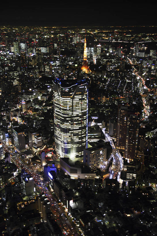 无人,家,高楼大厦,竖图,俯视,航拍,室外,夜晚,度假,美景,城市风光,城市,大厦,建筑,路灯,摩天大楼,夜景,照明,东京,日本,亚洲,阴影,光线,影子,房屋,屋子,景观,公寓,灯光,娱乐,建设,洋房,楼房,住宅,灯,享受,休闲,景色,放松,照亮,照明设备,鸟瞰,东亚,本州,关东地方,本州岛,日本国,东京都,县厅,港区,东京市,六本木,六本木新城,彩图,高角度拍摄,房子,大楼,高层建筑,高楼,摩天楼