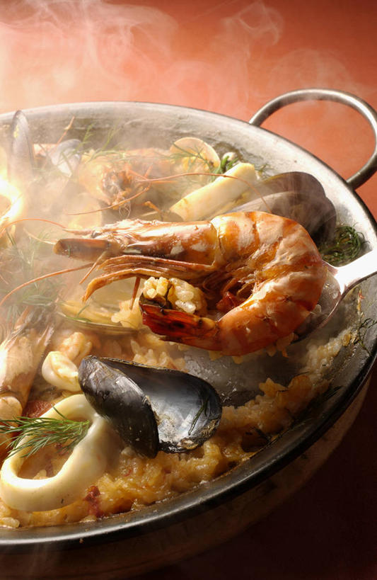 海鲜,米饭,无人,竖图,俯视,室内,特写,白天,烹饪,西餐,雾,鱿鱼,厨具,沸腾,蒸汽,炖锅,锅子,陶瓷,虾,料理,食品,陶瓷制品,水蒸气,饭,西班牙海鲜饭,锅,水产,菜肴,美食,海洋生物,食物,一个,西式,佳肴,对虾,单个,锅具,五谷,水生动物,海产品,海鲜饭,水生物,海底动物,烹饪用具,蒸发,烹调用具,柔鱼,枪乌贼,烹调,彩图,高角度拍摄