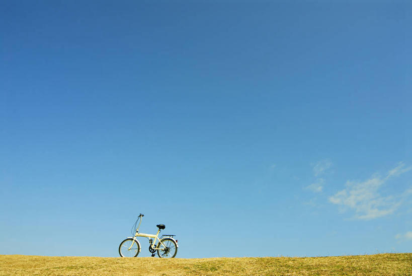 无人,横图,室外,白天,正面,旅游,度假,草地,草原,美景,植物,自行车,神奈川,日本,亚洲,一辆,阴影,光线,影子,地平线,景观,旷野,云,云朵,辽阔,地面,神奈川县,云彩,娱乐,车,脚踏车,草,蓝色,绿色,白云,蓝天,天空,阳光,自然,交通工具,天,享受,休闲,广阔,景色,放松,晴朗,一望无际,自然风光,载具,原野,延伸,东亚,本州,关东地方,本州岛,日本国,天地相交,无边无际,一马平川,晴空,彩图,三浦半岛,横须贺市
