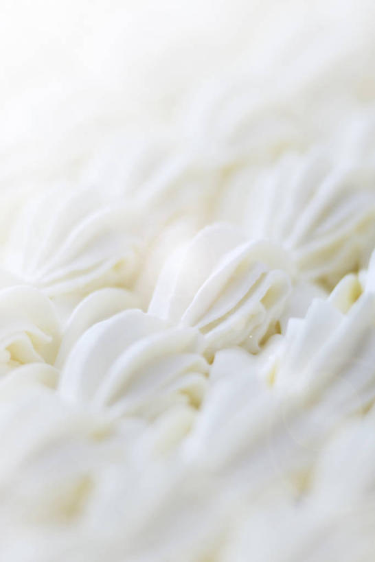 无人,竖图,室内,特写,白天,正面,阴影,朦胧,模糊,反射,影子,白色,奶油,卫生,乳制品,纯真,洁净,光明,激凌,克林姆,淇淋,恬静,中间色,朴素,清白,彩图