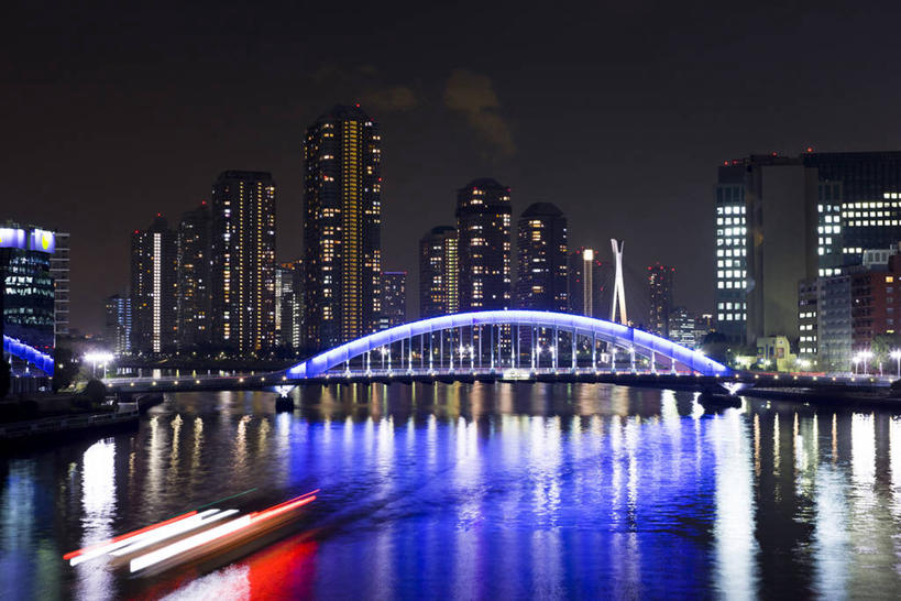 无人,高楼大厦,横图,室外,夜晚,正面,度假,河流,美景,水,城市风光,城市,大桥,大厦,建筑,摩天大楼,桥梁,夜景,东京,日本,亚洲,阴影,波纹,朦胧,模糊,光线,影子,河水,景观,水流,斜拉桥,桥,灯光,涟漪,娱乐,水纹,波浪,享受,休闲,景色,放松,东亚,本州,关东地方,本州岛,日本国,东京都,水晕,隅田川,斜张桥,彩图,大楼,高层建筑,高楼,摩天楼,永代桥