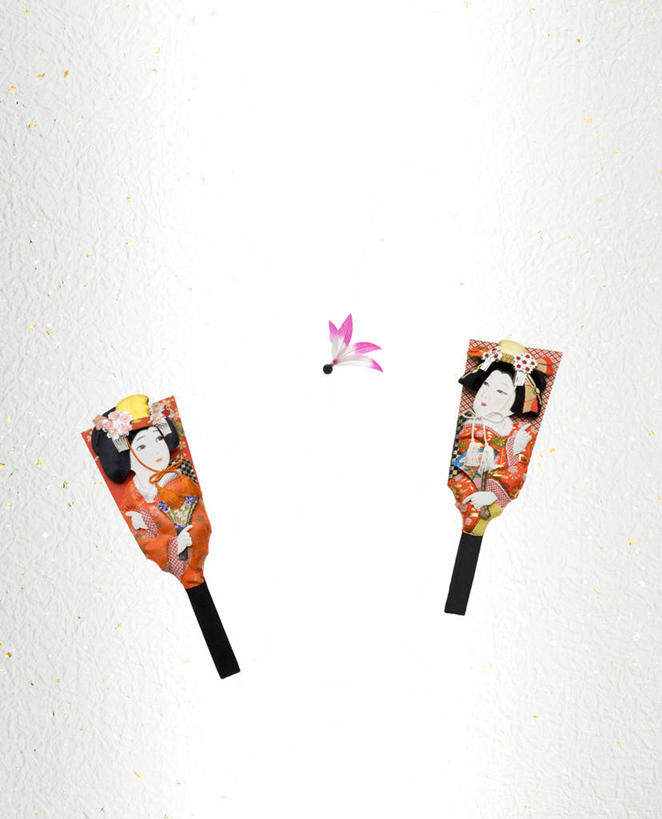 无人,竖图,室内,特写,白天,白色背景,正面,锻炼,运动,静物,阴影,反射,板羽球,影子,运动器械,三个,健身器械,摄影,影棚,毽子,下降,降落,健身器材,羽子板,毽球,花毽,鸡毛毽,打手毽,毽子板球,降低,下跌,下落,体育,彩图,影棚拍摄,健身,拍摄,运动器材