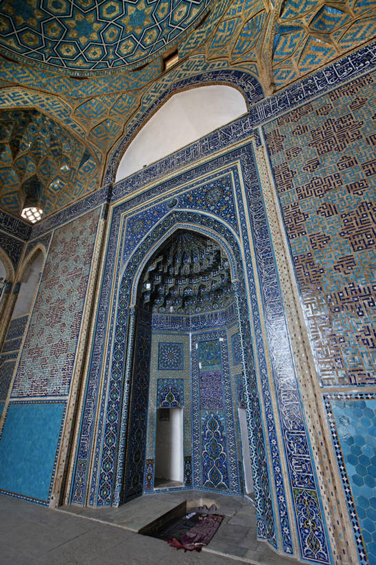 无人,竖图,室内,白天,仰视,旅游,度假,名胜古迹,门,标志建筑,地标,建筑,伊朗,亚洲,节日,遗迹,墙,拱门,古迹,文化,文物,娱乐,建设,古建筑,墙壁,墙面,门框,祈祷,享受,休闲,健康,旅游胜地,放松,许愿,宗教,信仰,纪念,祈求,伊斯兰教,清真寺,西亚,古文明,省会,伊朗伊斯兰共和国,亚兹德,亚兹德省,平安,彩图,低角度拍摄