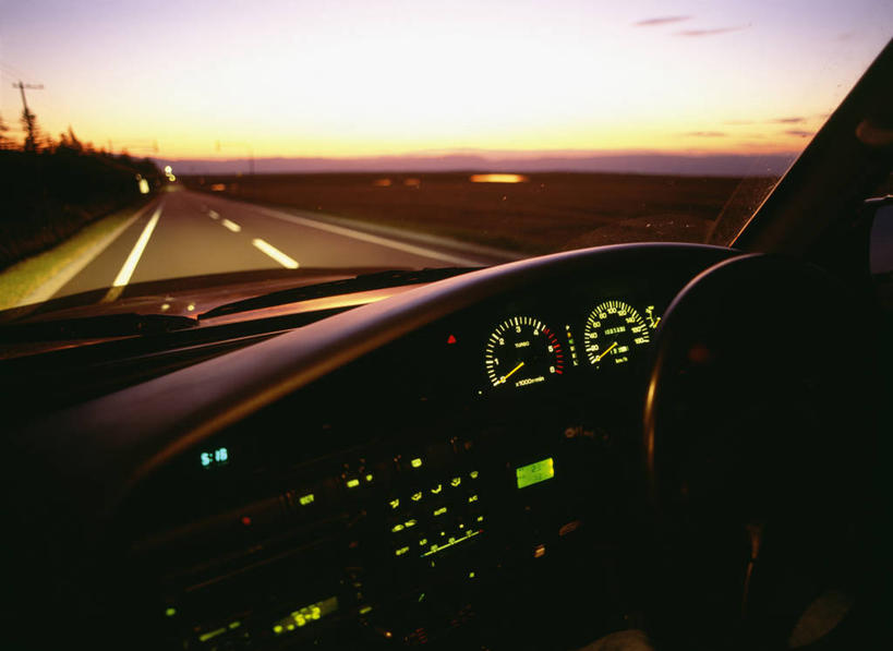 无人,横图,室内,白天,正面,消失点,旅游,度假,美景,日落,道路,路,公路,汽车,北海道,日本,亚洲,一辆,标志,数字,文字,字符,景观,晚霞,霞光,落日,分界线,指针,停车线,交通,娱乐,标识,车,自然,黄昏,交通工具,轿车,驾驶,行驶,享受,休闲,景色,彩霞,放松,阿拉伯数字,车行道,车行道分界线,操纵,控制,自然风光,载具,标线,仪表盘,东亚,操控,车行线,日本国,北海道地方,北海道岛,把持,夕照,薄暮,仪表,夕阳,马路,彩图,没影点,灭点,傍晚,十胜综合振兴局,振兴局,斜阳,道东