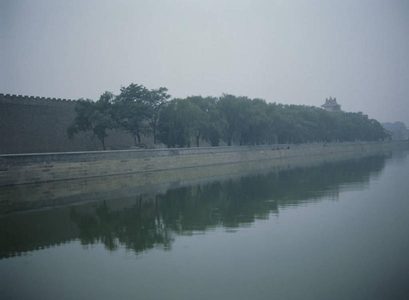 无人,故宫,横图,室外,白天,正面,旅游,度假,河流,美景,山,山脉,树林,水,植物,雾,北京,中国,亚洲,朦胧,模糊,河水,景观,山峰,水流,山峦,首都,娱乐,树,树木,蓝色,绿色,倒影,蓝天,天空,自然,紫禁城,群山,天,享受,休闲,景色,放松,生长,成长,迷雾,倒映,自然风光,东亚,中华人民共和国,东城区,北京市,京,北平,华北地区,反照,大雾,彩图,故宫博物院,北京紫禁城,北京故宫