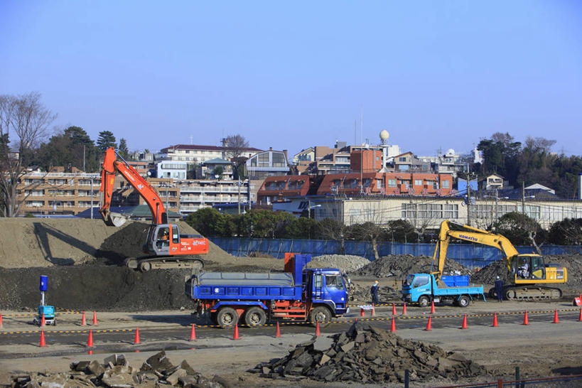 无人,横图,室外,白天,正面,度假,美景,植物,城市风光,城市,道路,路,公路,汽车,东京,日本,亚洲,阴影,分离,光线,影子,景观,泥土,土壤,交通,警告,娱乐,车,树,树木,蓝色,绿色,蓝天,天空,阳光,自然,建筑工地,交通工具,天,享受,休闲,机械,工程车,景色,放松,警示,生长,晴朗,成长,隔离,禁止,挖掘机,提醒,提示,限制,载具,交通标志,挖土机,东亚,路锥,本州,万里无云,关东地方,本州岛,日本国,东京都,交通锥,地盘,建筑地盘,施工地盘,交通运输,农用机械,危险,晴空,晴空万里,马路,彩图,工地,世田谷区,二子玉川