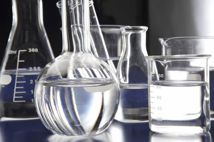 无人,横图,室内,特写,白天,正面,实验,仪器,桌面,桌子,杯子,阴影,朦胧,模糊,研究,透明,反射,分析,化学,测试,烧杯,烧瓶,液体,影子,锥形瓶,实验室,研究室,玻璃制品,玻璃瓶,瓶子,器皿,工作台,计量,试验室,玻璃仪器,试验耗材,实验用品,平底烧瓶,三角烧瓶,依氏烧瓶,锥形烧瓶,玻璃杯,彩图,实验台,实验桌