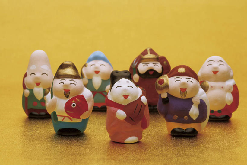 无人,横图,室内,特写,白天,正面,幸福,智慧,静物,雕塑,黄色背景,节日,日本文化,神话,艺术,装饰,雕刻,雕像,文化,弥勒佛,寿,财神爷,工艺品,祈祷,健康,许愿,财富,摄影,宗教,佛教,信仰,影棚,纪念,祈求,美术,主题,陈列,财神,功能,美学,长寿,庇佑,庇护,高禄,护法,护法神,七福神,神灵,弁财天,辩才天,辩才天女,布袋和尚,布袋神,大黑天,大黑天神,福禄寿,福禄寿神,惠比寿,惠比须,玛哈嘎拉,弥勒,弥勒菩萨,莫诃哥罗,毗沙门天,毘沙门天,萨罗斯瓦蒂,寿老人,寿老神,土地神,昆沙门天,禄,福,释教,平安,辩论,彩图,全身,影棚拍摄,拍摄,传统文化