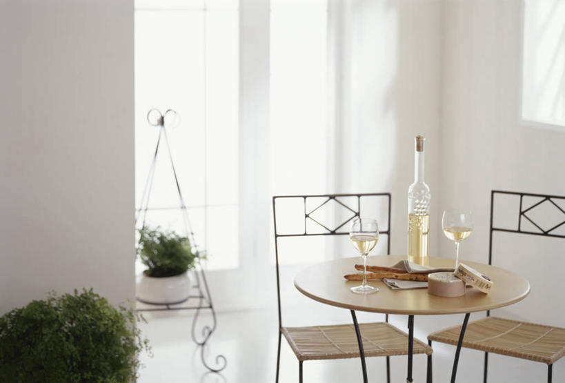 点心,面包,红酒,葡萄酒,无人,家,横图,室内,白天,正面,植物,别墅,餐桌,家具,门,装修,桌子,建筑,杯子,椅子,欧式,装饰,高脚杯,盆栽,房屋,墙,屋子,公寓,食品,面点,盆景,红酒杯,白葡萄酒,酒类,豪华,红酒瓶,建设,现代,装潢,洋房,楼房,墙壁,墙面,住宅,玻璃制品,酒,酒瓶,食物,糕点,饮料,绿色,自然,玻璃瓶,酒杯,瓶子,门框,室内装潢,生长,成长,餐台,样板房,明亮,舒适,家居装潢,葡萄酒杯,葡萄酒瓶,房屋设计,地中海风格,古典风格,简约风格,室内设计,宽敞,样板房装潢,设计,玻璃杯,彩图,房子,面包条