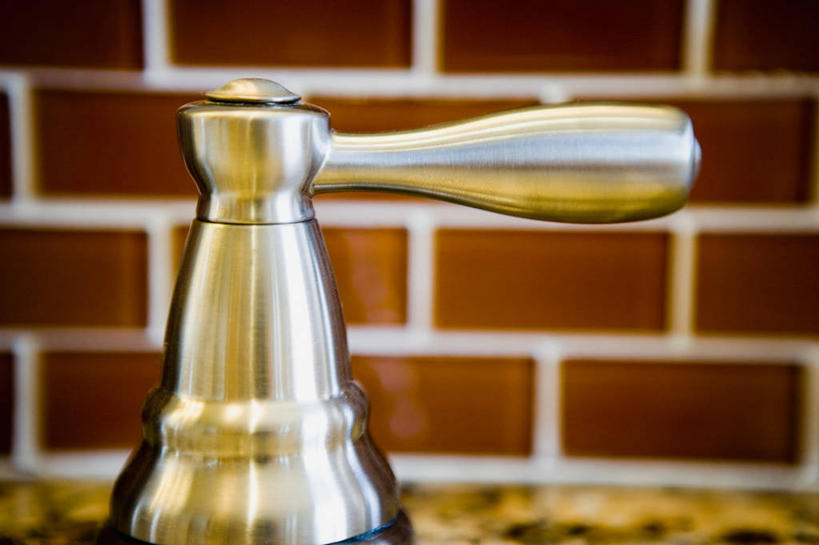 无人,横图,室内,特写,白天,正面,建材,卫生间,浴室,建筑,静物,材料,瓷砖,水龙头,开关,墙砖,打开,建造,阀门,开启,水咀,淋浴房,彩图,冲凉房,沐浴间,沐浴室,墙面砖