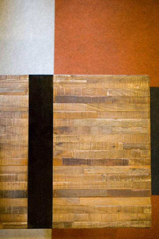 无人,竖图,俯视,室内,白天,桌子,阴影,反射,木制,影子,茶几,木制品,彩图,高角度拍摄