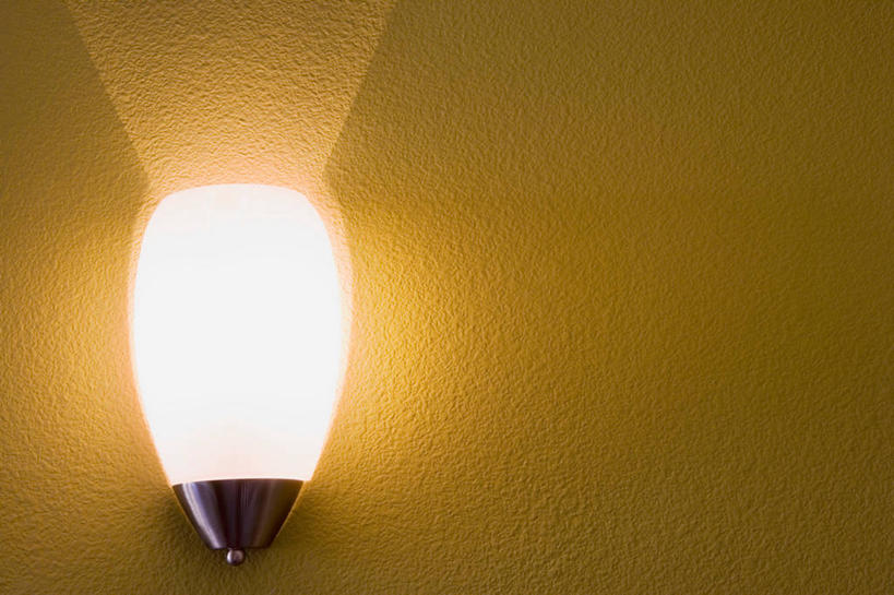 无人,横图,室内,特写,白天,正面,静物,照明,阴影,反射,壁灯,影子,墙,灯光,墙壁,墙面,灯,黄色,灯具,照亮,照明设备,一盏,彩图