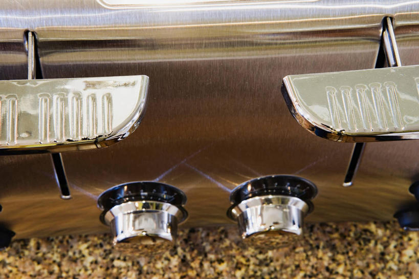 无人,横图,俯视,室内,特写,白天,静物,阴影,反射,电器,影子,烤面包机,饮食,一个,单个,家电,多士炉,自动面包片烤炉,面包烘烤器,烘培,彩图,高角度拍摄,烘烤