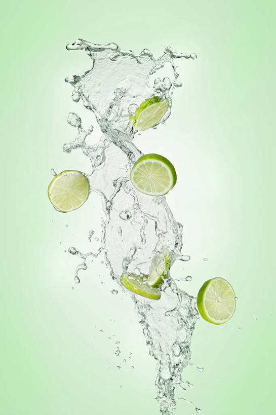 无人,竖图,室内,特写,白天,正面,水,水果,许多,切开,绿色背景,阴影,飞溅,新鲜,溅,反射,液体,影子,水滴,生食,食品,果实,水珠,食物,绿色,切,摄影,有机食品,绿色食品,影棚,喷洒,剖面,切面,酸橙,代代,橙子,橙,彩图,影棚拍摄,拍摄