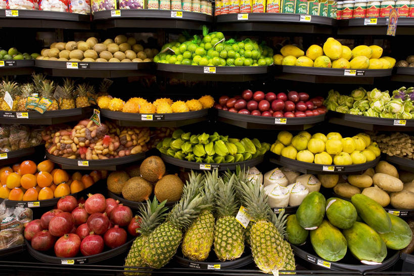 无人,商店,横图,室内,白天,正面,购物,消费,超市,苹果,菠萝,柑橘,木瓜,柠檬,水果,一堆,许多,堆叠,堆积,新鲜,生食,食品,果实,很多,食物,金融,百货,有机食品,绿色食品,堆,选购,贸易,百货公司,血拼,酸橙,代代,奶匏,蓬生果,乳瓜,石瓜,万寿匏,超级市场,大卖场,益母果,万寿果,柠果,橘子,桔子,凤梨,番木瓜,橙子,橙,彩图,购物商场,购物中心,商业中心