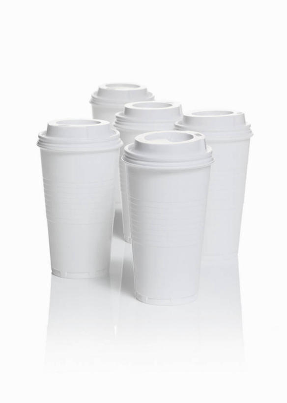 无人,竖图,俯视,室内,特写,白天,白色背景,杯子,五个,许多,阴影,反射,影子,塑料,排列,白色,塑料制品,摄影,影棚,塑料杯,卫生,纯真,洁净,光明,摆列,恬静,中间色,朴素,清白,彩图,高角度拍摄,影棚拍摄,拍摄,布列,分列