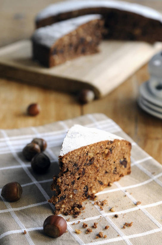 点心,无人,竖图,俯视,室内,特写,白天,下午茶,餐桌,桌子,阴影,朦胧,模糊,反射,布料,影子,食品,糖,糖果,坚果,甜点,甜品,果实,布纹,巧克力蛋糕,桌布,食物,糕点,餐巾,台布,甜食,干果,巧克力,餐台,朱古力,榛子,山板栗,彩图,高角度拍摄,蛋糕