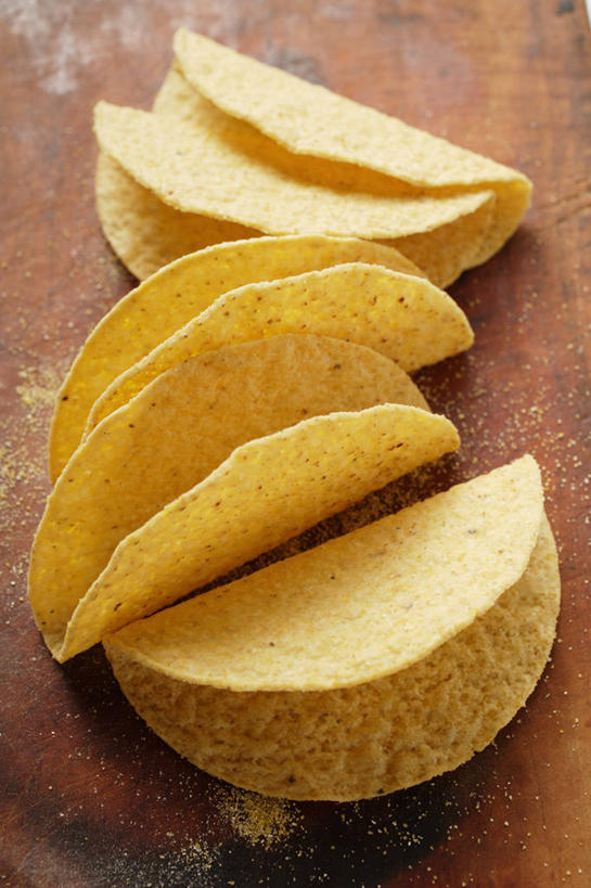 点心,无人,竖图,俯视,室内,特写,白天,桌面,桌子,阴影,反射,木制,影子,食品,文化,饼,小吃,食物,糕点,木制品,甜食,四个,摄影,影棚,玉米饼,彩图,高角度拍摄,影棚拍摄,拍摄