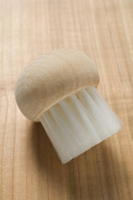 无人,竖图,俯视,室内,特写,白天,烹饪,桌面,桌子,静物,厨具,阴影,反射,木制,影子,一个,木制品,刷子,单个,烹饪用具,烹调用具,烹调,彩图,高角度拍摄