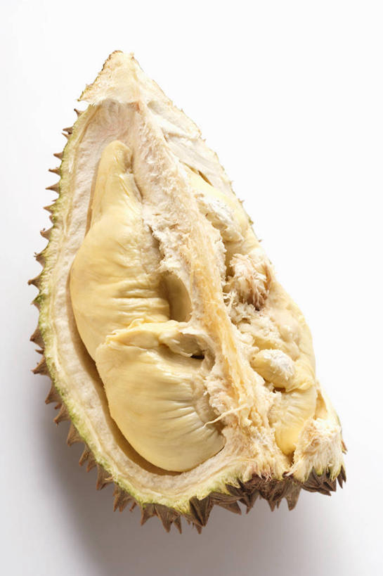 无人,竖图,俯视,室内,特写,白天,白色背景,桌面,桌子,水果,一块,阴影,新鲜,反射,木制,影子,生食,食品,果实,榴莲,食物,木制品,摄影,有机食品,绿色食品,影棚,麝香猫果,水果之王,彩图,高角度拍摄,影棚拍摄,拍摄