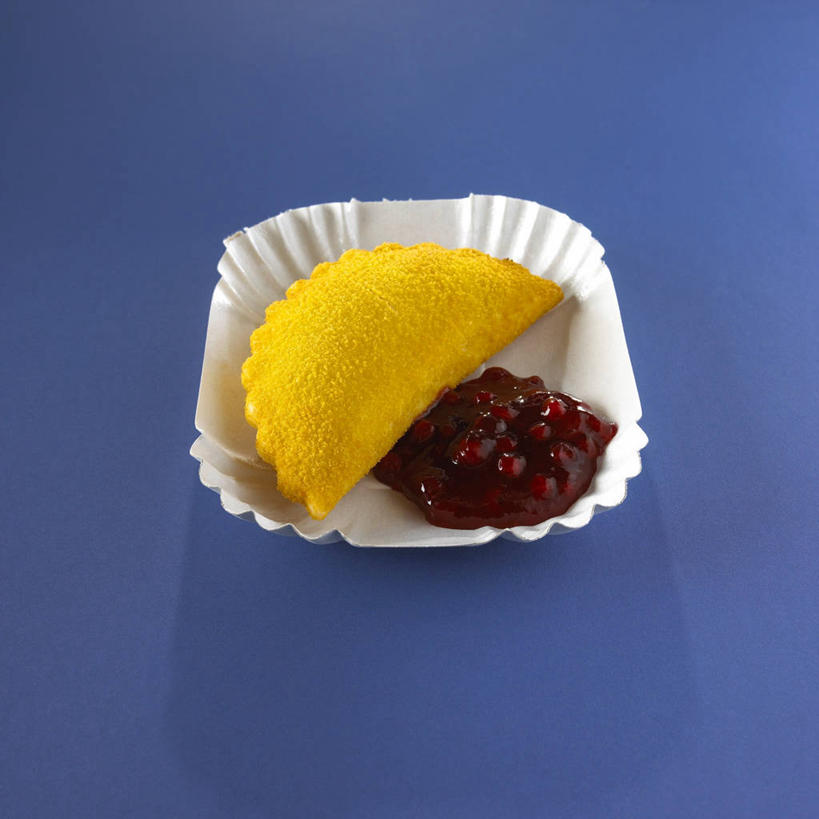 奶酪,无人,方图,俯视,室内,特写,白天,餐桌,桌子,水果,阴影,蓝色背景,新鲜,反射,影子,纸盒,生食,干酪,起司,食品,果实,芝士,营养,盒子,食物,一个,包装盒,果酱,金色,乳酪,摄影,有机食品,绿色食品,影棚,单个,餐台,乳制品,发酵,果子酱,温普,牙疙瘩,越橘,彩图,高角度拍摄,影棚拍摄,拍摄