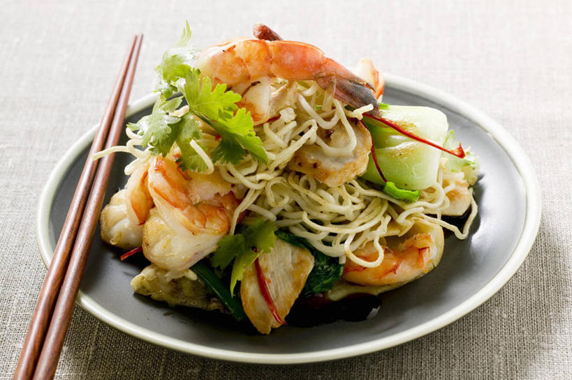 海鲜,米饭,无人,横图,俯视,室内,特写,白天,烹饪,餐桌,筷子,桌子,餐具,一双,阴影,反射,碟子,盘,影子,炒饭,鸡肉,肉,虾,料理,食品,饭,文化,传统,水产,菜肴,美食,肉类,大虾,海洋生物,食物,一个,盘子,碟,佳肴,对虾,单个,餐台,礼节,五谷,水生动物,海产品,礼仪,水生物,肉食,海底动物,斑节虾,印度菜,印度料理,东方对虾,中国对虾,进餐用具,彩图,高角度拍摄