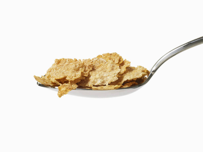 点心,无人,横图,室内,特写,白天,白色背景,正面,金属制品,一堆,许多,阴影,堆叠,堆积,反射,金属,影子,勺子,玉米片,食品,食物,一个,调羹,汤匙,快餐,零食,摄影,影棚,单个,堆,垃圾食品,彩图,影棚拍摄,拍摄