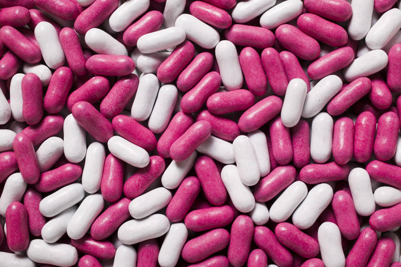 无人,横图,俯视,室内,特写,白天,餐桌,桌子,一堆,许多,阴影,堆叠,堆积,反射,影子,食品,糖,糖果,甜点,甜品,很多,食物,粉色,白色,甜食,餐台,堆,甘草糖,彩图,高角度拍摄,盐甘草糖