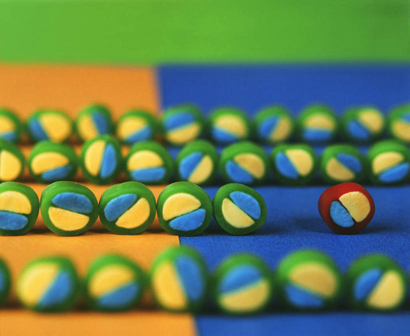 无人,横图,俯视,室内,特写,白天,一排,许多,阴影,整齐,反射,影子,食品,糖,糖果,甜点,甜品,食物,排列,红色,蓝色,绿色,甜食,橙色,摄影,影棚,队列,甘草糖,彩图,高角度拍摄,影棚拍摄,拍摄,盐甘草糖