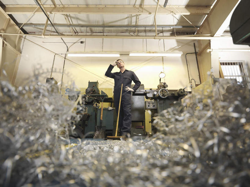 西方人,一个人,机修工,工厂,站,横图,室内,白天,仰视,工作服,制服,安全,车间,机器,欧洲,欧洲人,仅一个男性,仅一个人,仅一个中年男性,眼镜,防护,垃圾,手叉腰,拖把,工人,蓝色,手套,叉腰,靠,靠着,站着,机械,抓,护目镜,保护,挠,保险,车床,保全,周全,安稳,安定,防护手套,安全防护眼镜,工作制服,平安,男人,男性,中年男性,白种人,机械师,机修工人,站立,彩图,低角度拍摄,全身,工作套服,制造厂,防护眼镜