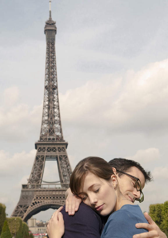 西方人,两个人,夫妻,站,闭眼,竖图,室外,白天,侧面,爱情,旅游,度假,植物,标志建筑,地标,建筑,法国,巴黎,欧洲,艾菲尔铁塔,欧洲人,阴影,服装,光线,眼镜,影子,云,云朵,埃菲尔铁塔,浪漫,云彩,休闲装,娱乐,建设,相视,树,树木,衣服,蓝色,绿色,白云,蓝天,天空,阳光,自然,天,站着,享受,休闲,温暖,温馨,面对面,休闲服,旅游胜地,恩爱,放松,恋人,服饰,生长,晴朗,成长,对视,和睦,互视,法兰西,相对,近视眼镜,法兰西共和国,相看,战神广场,法兰西第五共和国,男人,男性,年轻女性,女人,女性,中年男性,白种人,夫妇,情侣,晴空,闭眼睛,闭着眼,闭着眼睛,站立,半身,彩图,伴侣,融洽