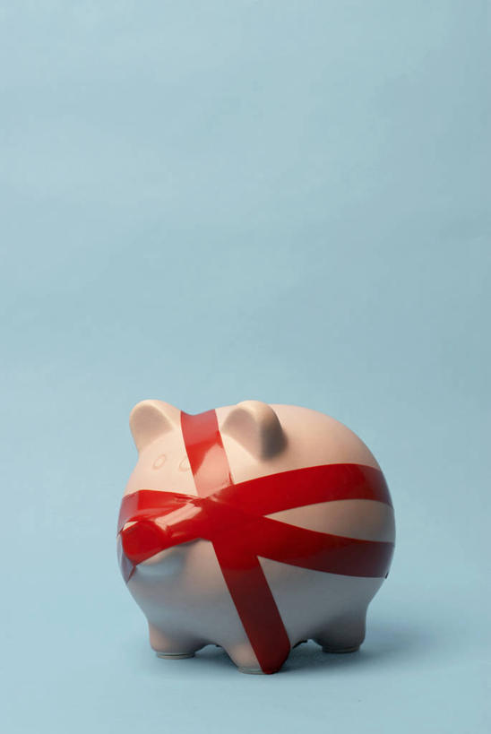 无人,竖图,室内,特写,白天,正面,安全,猪,静物,阴影,蓝色背景,环绕,缠绕,反射,影子,防护,一个,红色,动物,容器,储蓄罐,器皿,家畜,储蓄,存钱,金融,理财,摄影,牲畜,影棚,经济,单个,保护,资金,存钱罐,保险,胶布,存款,纠缠,流通,贸易,贮钱罐,储钱罐,扑满,保全,周全,安稳,安定,黏胶,防潮,耐磨,聚氯乙烯,平安,彩图,影棚拍摄,拍摄,耐酸碱,电工胶布,绝缘胶带