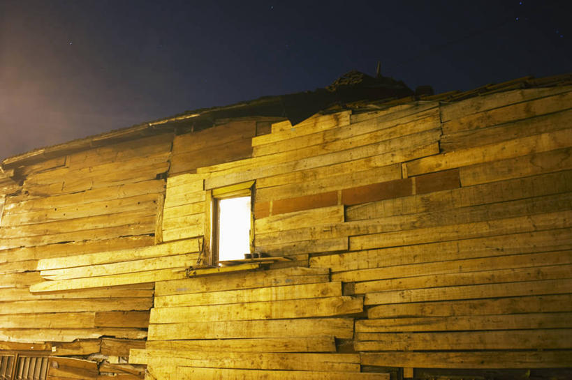 无人,家,木屋,横图,室外,夜晚,仰视,土耳其,亚洲,阴影,光线,影子,灯光,首都,住宅,西亚,伊斯坦布尔,彩图,低角度拍摄,茅舍,茅屋,棚屋,小木屋,小屋,土耳其共和国