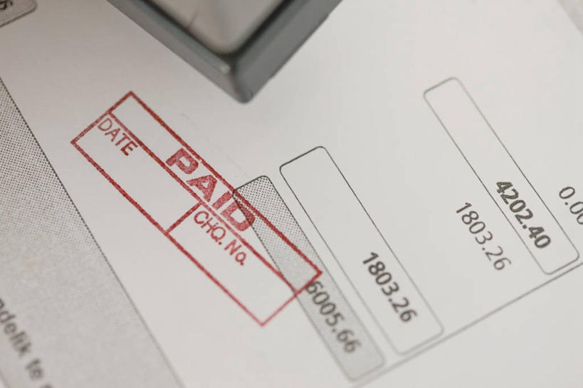 无人,横图,俯视,室内,特写,白天,静物,阴影,反射,英文,标志,材料,档案,文件,文字,影子,字符,字母,办公用品,标识,文具,资料,英文字母,印章,办公设备,文具用品,文档,签署,文化工具,鉴定,彩图,高角度拍摄