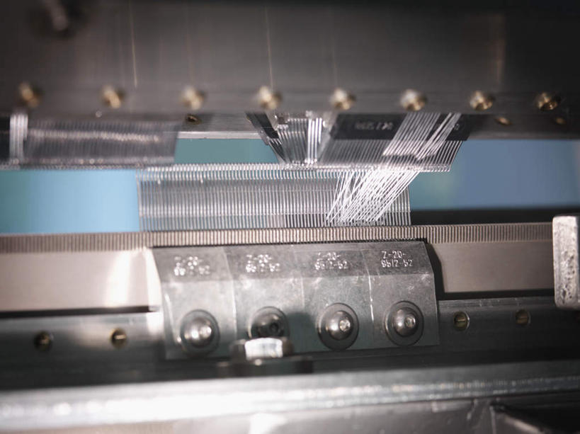 无人,工厂,横图,俯视,室内,白天,纺织业,阴影,织布,朦胧,模糊,反射,线,影子,纺织,工业,纺织厂,纺纱,纺车,彩图,高角度拍摄,制造厂