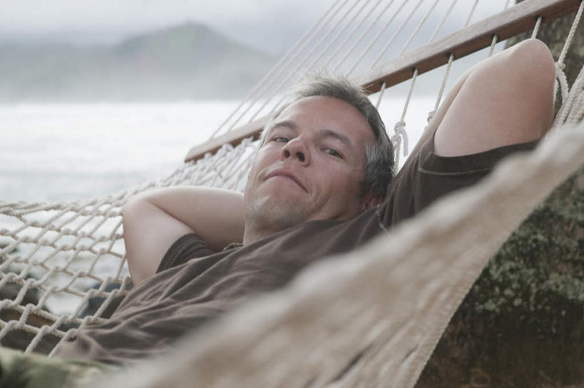 西方人,一个人,躺,横图,室内,白天,正面,草地,草坪,湖,湖泊,山,山脉,水,植物,床,吊床,欧洲,欧洲人,仅一个男性,仅一个人,抱头,吊挂,悬挂,服装,湖面,山峰,水流,水面,山峦,挂,注视,休闲装,草,仅一个年轻男性,衣服,绿色,湖水,群山,观察,看,享受,休闲,休闲服,服饰,观看,察看,双手抱头,安逸,关注,捧首,捧头,安适,清闲,卧着,男人,男性,年轻男性,白种人,躺着,卧,半身,彩图