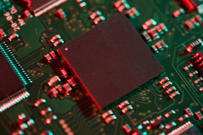 无人,横图,俯视,室内,特写,白天,科技,静物,金属制品,阴影,反射,科学,金属,电路板,影子,庞大,线路板,芯片,复杂,印刷电路板,电脑芯片,运算,储存,集成电路,繁杂,PCB板铝基板,PCB电路板,超薄电路板,超薄线路板,高频板,彩图,高角度拍摄