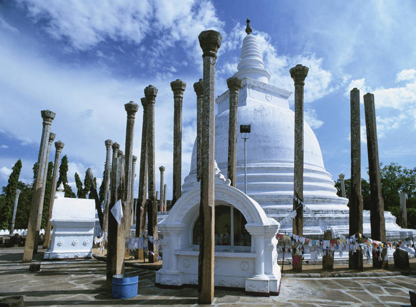 无人,寺庙,横图,室外,白天,正面,旅游,度假,名胜古迹,植物,标志建筑,地标,建筑,斯里兰卡,亚洲,许多,阴影,节日,遗迹,光线,影子,柱子,云,云朵,首都,很多,燃烧,云彩,古迹,文化,文物,娱乐,建设,古建筑,树,树木,排列,蓝色,绿色,白云,蓝天,天空,阳光,自然,香火,庙宇,天,祈祷,享受,休闲,健康,旅游胜地,放松,许愿,宗教,信仰,生长,晴朗,成长,纪念,祈求,南亚,古文明,斯里兰卡民主社会主义共和国,摆列,阿努拉达普拉,科伦坡,阿努拉达普拉古城,平安,晴空,彩图,庙,寺,布列,分列