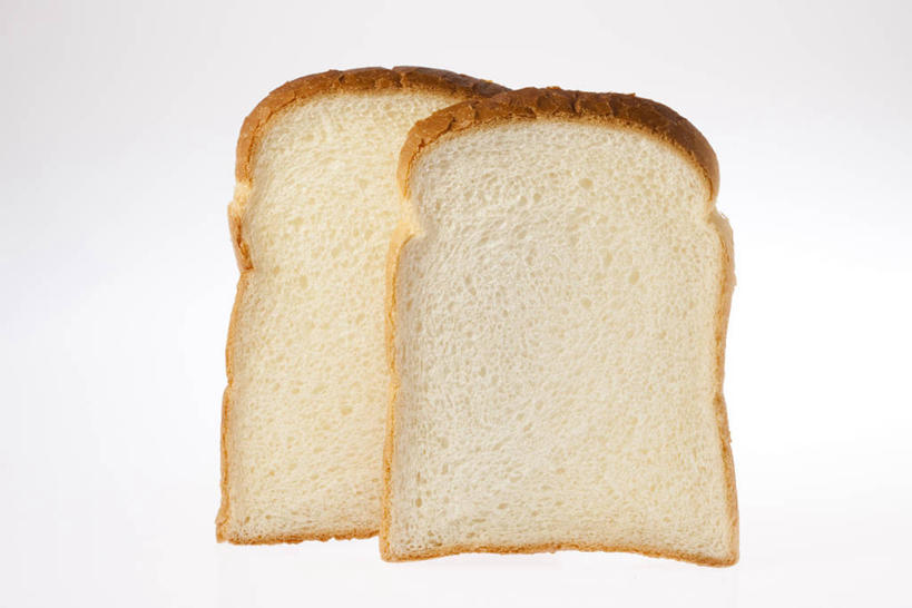 点心,面包,无人,横图,室内,特写,白天,白色背景,正面,两片,阴影,反射,影子,食品,面点,吐司,食物,糕点,摄影,影棚,法式面包,吐司面包,彩图,影棚拍摄,拍摄,多士,听型面包