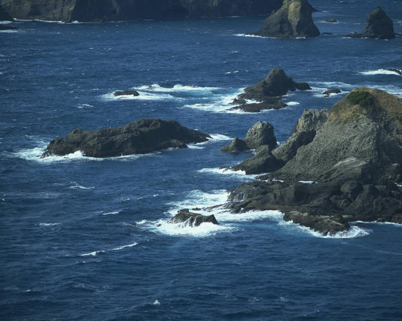 无人,横图,俯视,航拍,室外,白天,旅游,度假,岛屿,海浪,海洋,石头,美景,静冈县,日本,亚洲,阴影,光线,石子,影子,岛,景观,浪花,娱乐,阳光,自然,海水,享受,休闲,景色,放松,鸟瞰,自然风光,海景,东亚,本州,本州岛,日本国,中部地方,静冈,伊豆半岛,南伊豆町,大海,风浪,海,海水的波动,近岸浪,列岛,群岛,石块,岩石,涌浪,诸岛,彩图,高角度拍摄