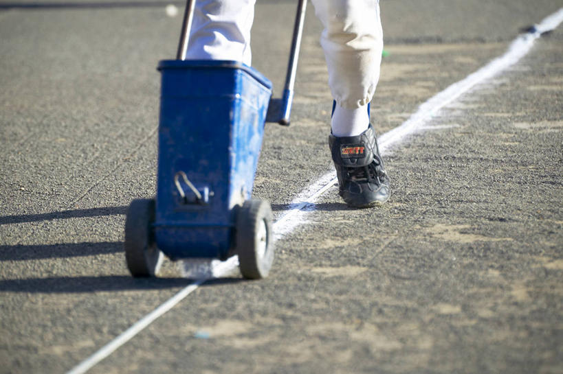 东方人,儿童,一个人,走,横图,室外,白天,正面,运动鞋,纯洁,鞋子,亚洲,仅一个男性,仅一个人,一辆,握,阴影,裤子,朦胧,模糊,光线,棒球场,推车,影子,球场,分界线,黄种人,场地,运动裤,车,小孩,蓝色,阳光,手推车,交通工具,仅一个小孩,可爱,童年,童趣,握着,休闲鞋,货车,小推车,载具,搬运车,童真,烂漫,无邪,天真,男孩,男人,男性,亚洲人,孩子,步行,走路,半身,彩图,平板车,男生,手拉车