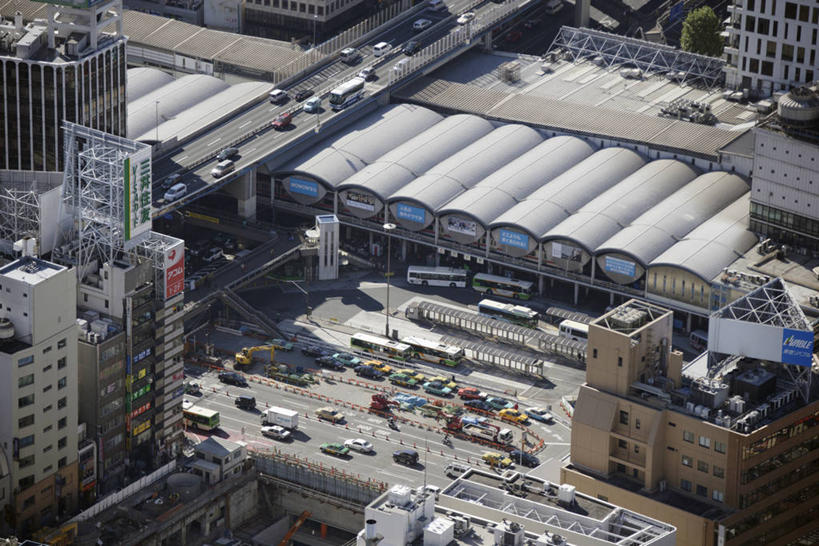 无人,高楼大厦,横图,俯视,航拍,室外,白天,度假,办公楼,美景,城市风光,城市,大厦,建筑,摩天大楼,写字楼,车站,汽车,东京,日本,亚洲,阴影,光线,影子,景观,站台,娱乐,月台,车,阳光,楼宇,交通工具,轿车,享受,休闲,商务楼,景色,放松,鸟瞰,载具,东亚,本州,关东地方,本州岛,日本国,东京都,涩谷,涉谷,涩谷区,彩图,高角度拍摄,大楼,高层建筑,高楼,摩天楼,涩谷站