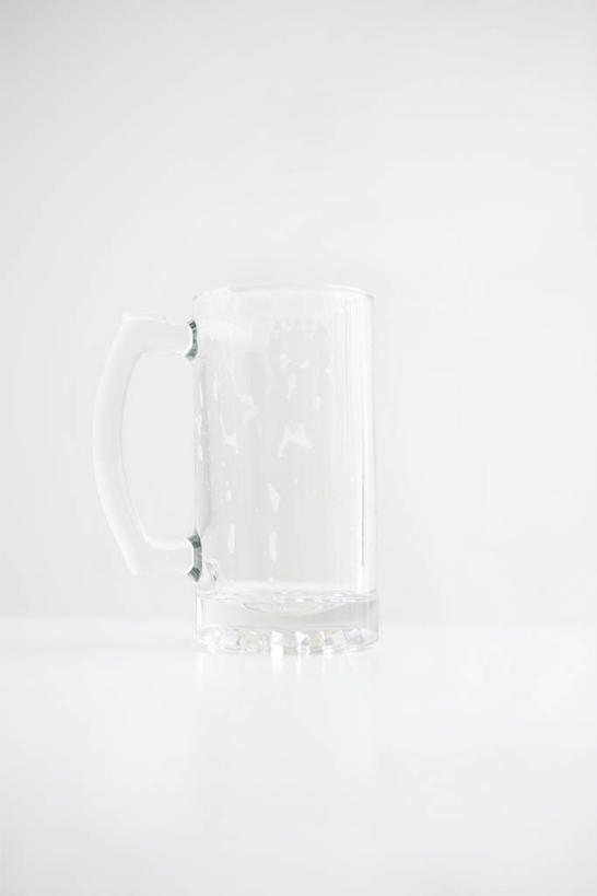 无人,竖图,室内,特写,白天,白色背景,正面,静物,杯子,玻璃制品,一个,酒杯,啤酒杯,摄影,影棚,单个,玻璃杯,彩图,影棚拍摄,拍摄