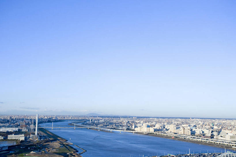 无人,家,横图,全景,俯视,航拍,室外,白天,旅游,度假,河流,美景,水,天际线,城市风光,城市,建筑,东京,日本,亚洲,阴影,波纹,光线,影子,房屋,屋子,河水,景观,水流,公寓,建筑群,涟漪,娱乐,建设,洋房,楼房,住宅,蓝色,蓝天,水纹,天空,阳光,波浪,天,享受,休闲,景色,放松,晴朗,鸟瞰,东亚,本州,万里无云,关东地方,本州岛,日本国,东京都,水晕,荒川区,晴空,晴空万里,彩图,高角度拍摄,房子